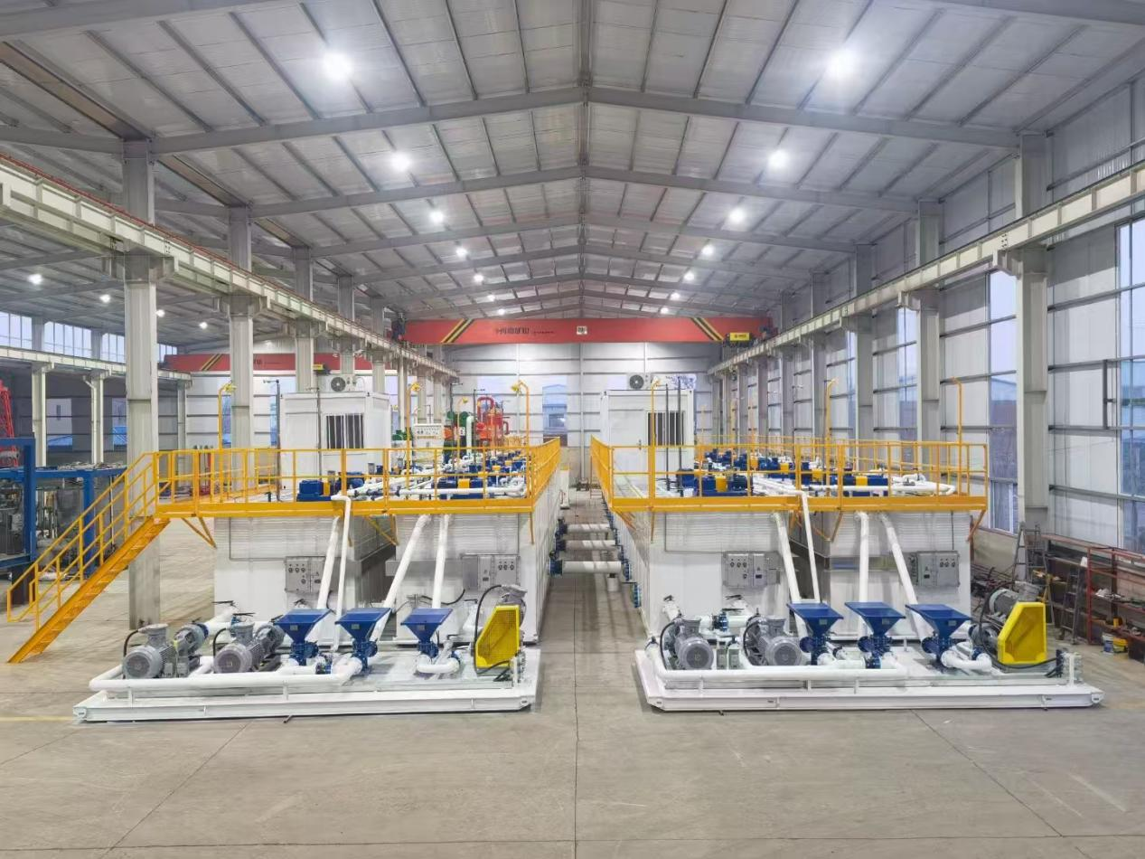 Integrated drilling fluid purification and mud recycling system